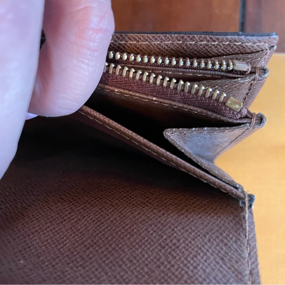 Louis Vuitton Monogram Sara Long Wallet - Picture 12 of 16